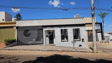 house em Avenida Oscarina Cunha Chaves, Patrimônio - Uberlândia - MG