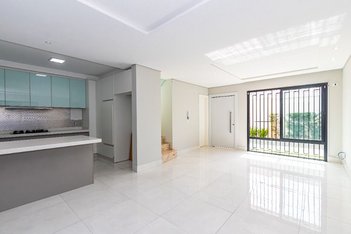 house em Rua Tenente-Brigadeiro Francisco de Assis Corrêa de Mello, Jardim das Américas - Curitiba - PR