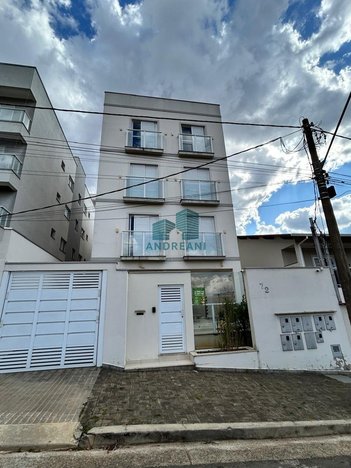 apartment em Rua Zuany Diniz Cobra, Jardim Carolina - Poços de Caldas - MG