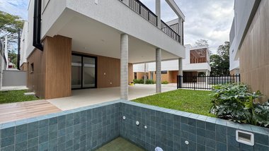 house em Haroldo Soares Glavan, Cacupé - Florianópolis - SC