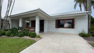 house em Rua Ibirapuitã, Centro - Xangri-Lá - RS