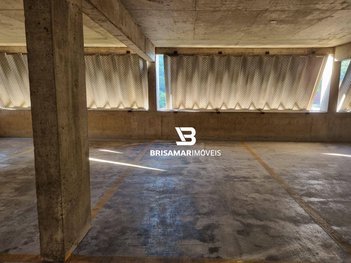 garage em Avenida Leomil, Pitangueiras - Guarujá - SP