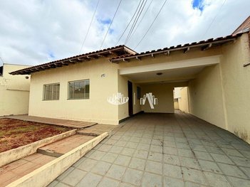 house em Rua Samuel Faustino Romeiro Campoy, Coliseu - Londrina - PR
