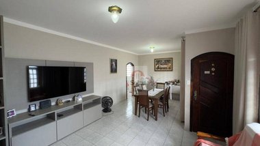 house em Rua Elvira Simões Corrêa de Araújo, Jardim Julieta - Taubaté - SP