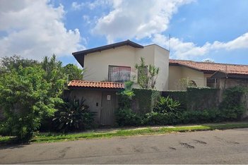 house em Rua Doutor Adolfo Lutz, Vila Santa Therezinha de Menino Jesus - Botucatu - SP