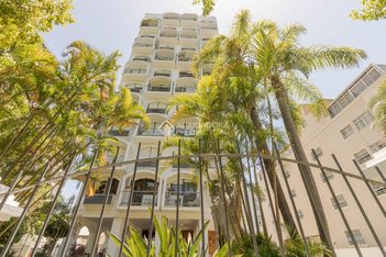 apartment em Rua Mostardeiro, Moinhos de Vento - Porto Alegre - RS