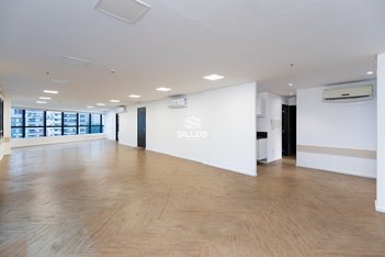 office em Acyr Guimarães, Água Verde - Curitiba - PR