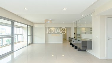 apartment em Rua Alferes Ângelo Sampaio, Água Verde - Curitiba - PR