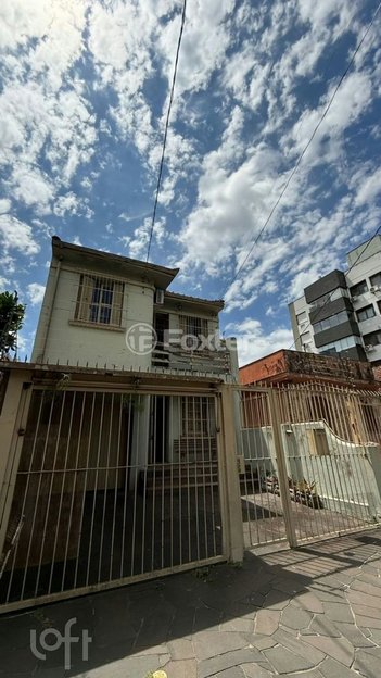 house em Rua Doutor Alcides Cruz, Santa Cecília - Porto Alegre - RS