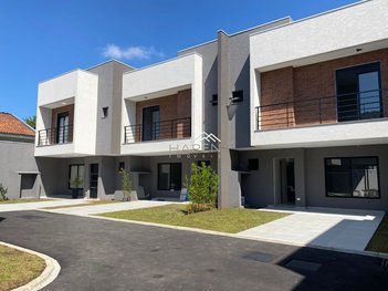 house em Rua Presidente Wilson, Uberaba - Curitiba - PR