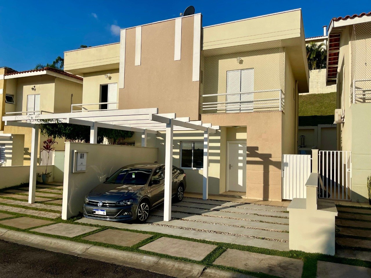 casa a venda no condomínio villas da granja III - fachada