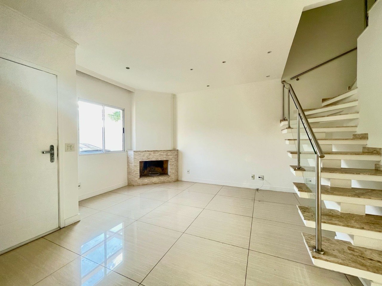 casa a venda no condomínio villas da granja III - sala de tv