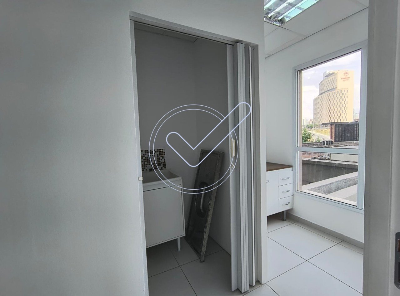 WhatsApp Image 2025-05-13 at 17.04