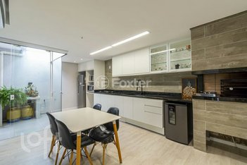 house em Avenida Vereador Clóvis Elias Prytula, Central Park - Cachoeirinha - RS