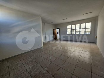 office em Avenida Marcos de Freitas Costa, Daniel Fonseca - Uberlândia - MG