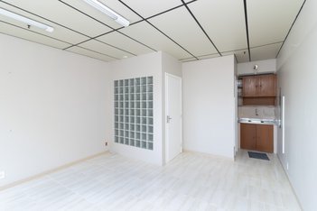 office em Sport Club São José, Passo da Areia - Porto Alegre - RS