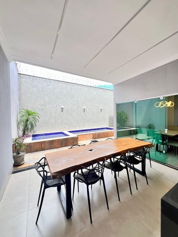 house em Avenida Nicomedes Alves dos Santos, Morada da Colina - Uberlândia - MG