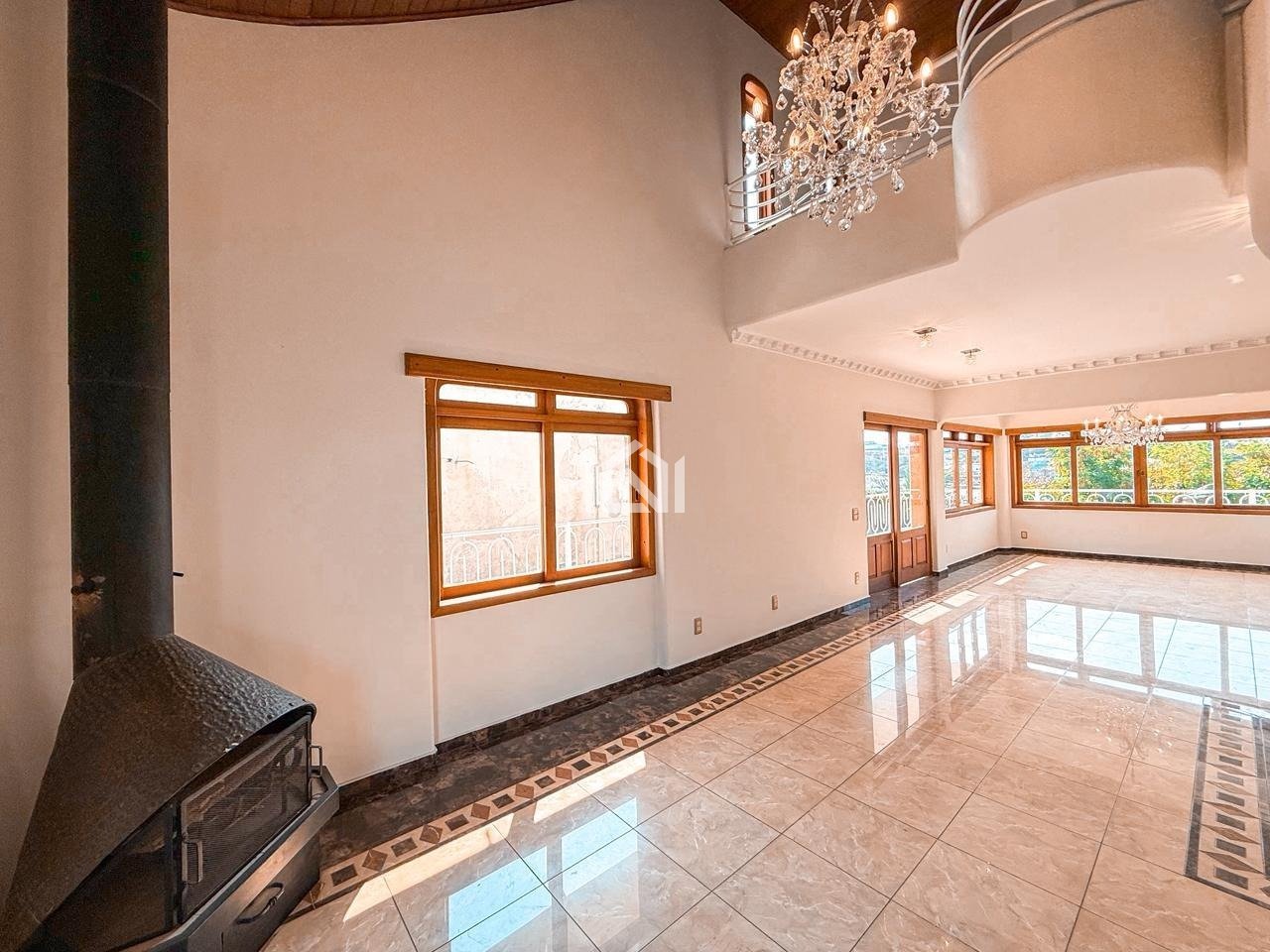 casa para locacao no condominio residencial jardim da gloria - sala de estar com lareira