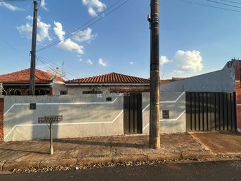 house em Avenida Pernambuco, Jardim Brasília (Vila Xavier) - Araraquara - SP