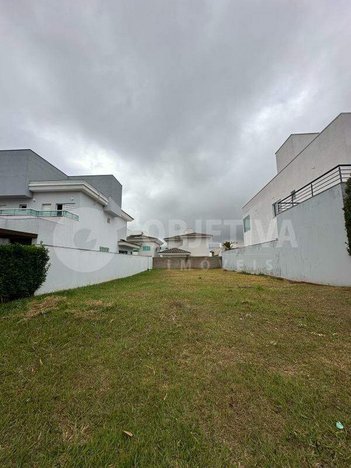 land_lot em Avenida Geraldo Abrão, Jardim Inconfidência - Uberlândia - MG