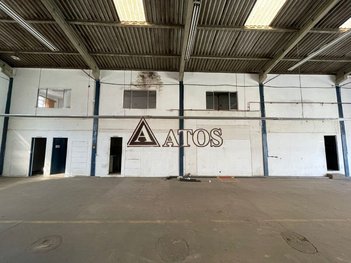 industrial em Rua Itamaracá, Vila Carrão - São Paulo - SP