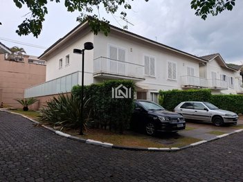 house em Avenida Vasco Massafeli, Jardim Maria Tereza - Cotia - SP