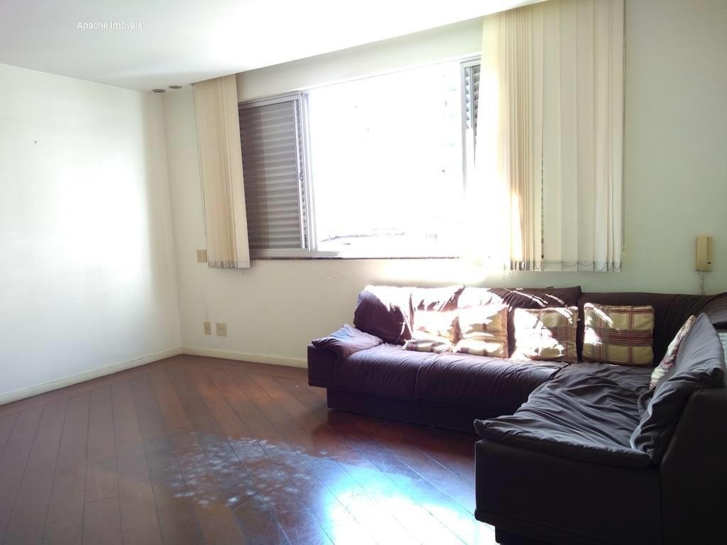 Apartamento com 4 quartos — Santo Antônio, Belo Horizonte