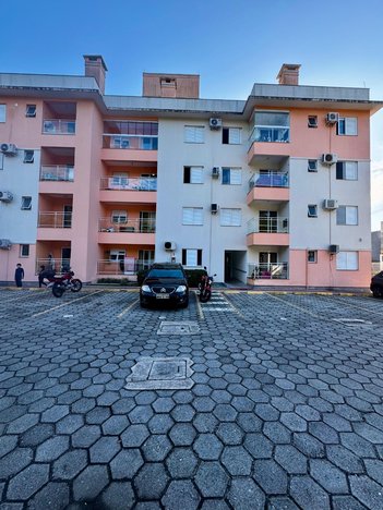 apartment em Estrada Cristóvão Machado de Campos, Vargem Grande - Florianópolis - SC