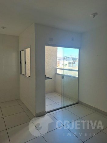 apartment em Rua Reinaldo Alves da Rocha, Loteamento Portal do Vale II - Uberlândia - MG