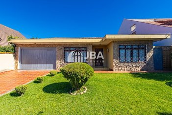 house em Rua Valdomiro Silveira, Boa Vista - Curitiba - PR