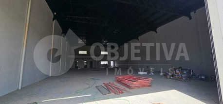 business em Avenida Vereador Carlito Cordeiro, Jardim Sul - Uberlândia - MG