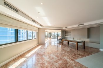 apartment em Rua Engenheiro Teixeira Soares, Boa Vista - Porto Alegre - RS