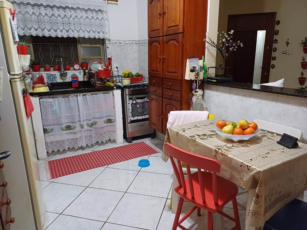 CASA T�RREA DE 2 DORMIT�RIOS NO SANTA PAULA EM �TIMO LOCAL.