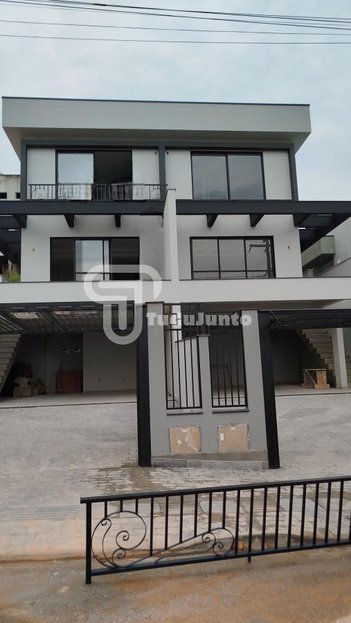 house em Rua André Felipe Filho Sumar, São Sebastião - Palhoça - SC