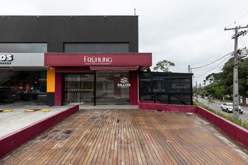 business em Avenida Desembargador Hugo Simas, Bom Retiro - Curitiba - PR