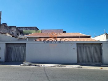 house em Rua Gil Martins Rodrigues, Vila Canevari - Cruzeiro - SP