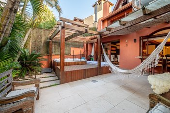 house em Rua Ênio Andrade, Três Figueiras - Porto Alegre - RS