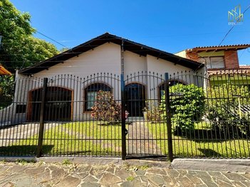 house em Rua Professor Pedro Santa Helena, Jardim do Salso - Porto Alegre - RS