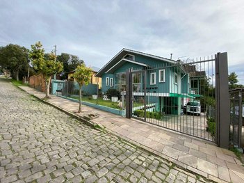house em Rua Irmão José Sion, Chácaras - Garibaldi - RS