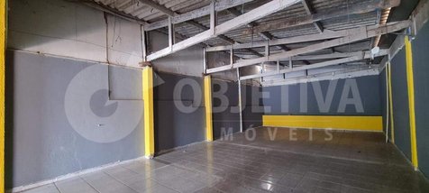 business em Avenida Cipriano Del Favero, Centro - Uberlândia - MG