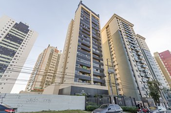 apartment em Rua Urbano Lopes, Cristo Rei - Curitiba - PR