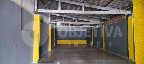 business em Avenida Cipriano Del Favero, Centro - Uberlândia - MG