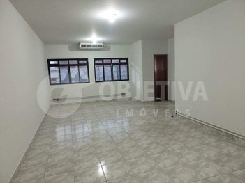 business em Avenida Cesário Alvim, Nossa Senhora Aparecida - Uberlândia - MG