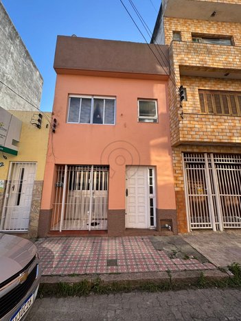 house em Rua Doutor Nascimento, Centro - Rio Grande - RS