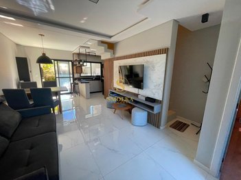 house em Avenida Luiz Boiteux Piazza, Cachoeira do Bom Jesus - Florianópolis - SC