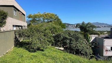 land_lot em Haroldo Soares Glavan, Cacupé - Florianópolis - SC