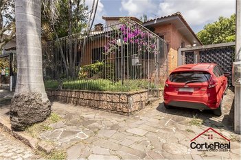 house em Rua Professor Fernando Carneiro, Três Figueiras - Porto Alegre - RS