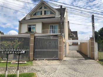 house em Rua Guiroku Gastão Ayabe, Uberaba - Curitiba - PR