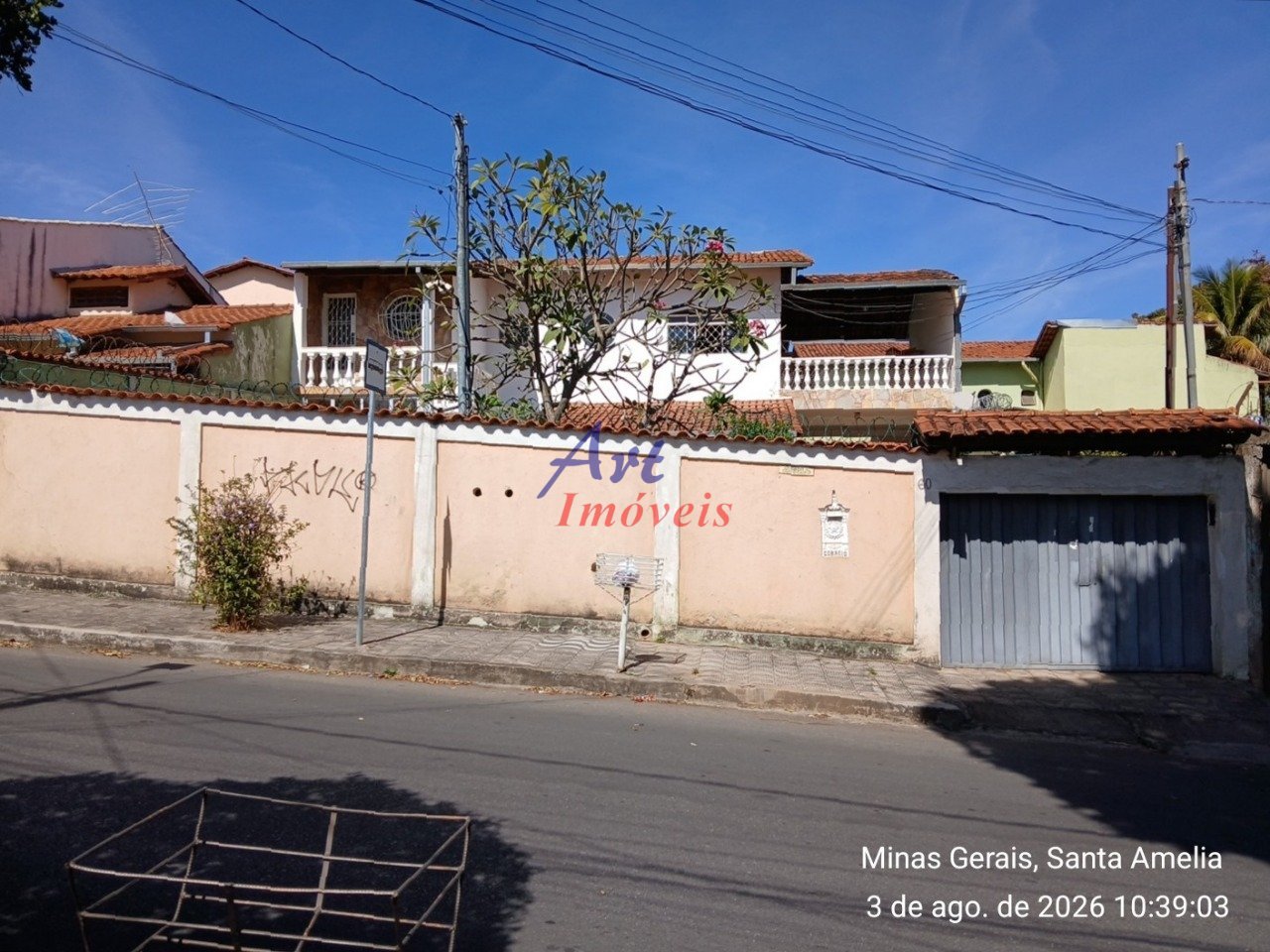 Casa com 2 quartos — Santa Amélia, Belo Horizonte