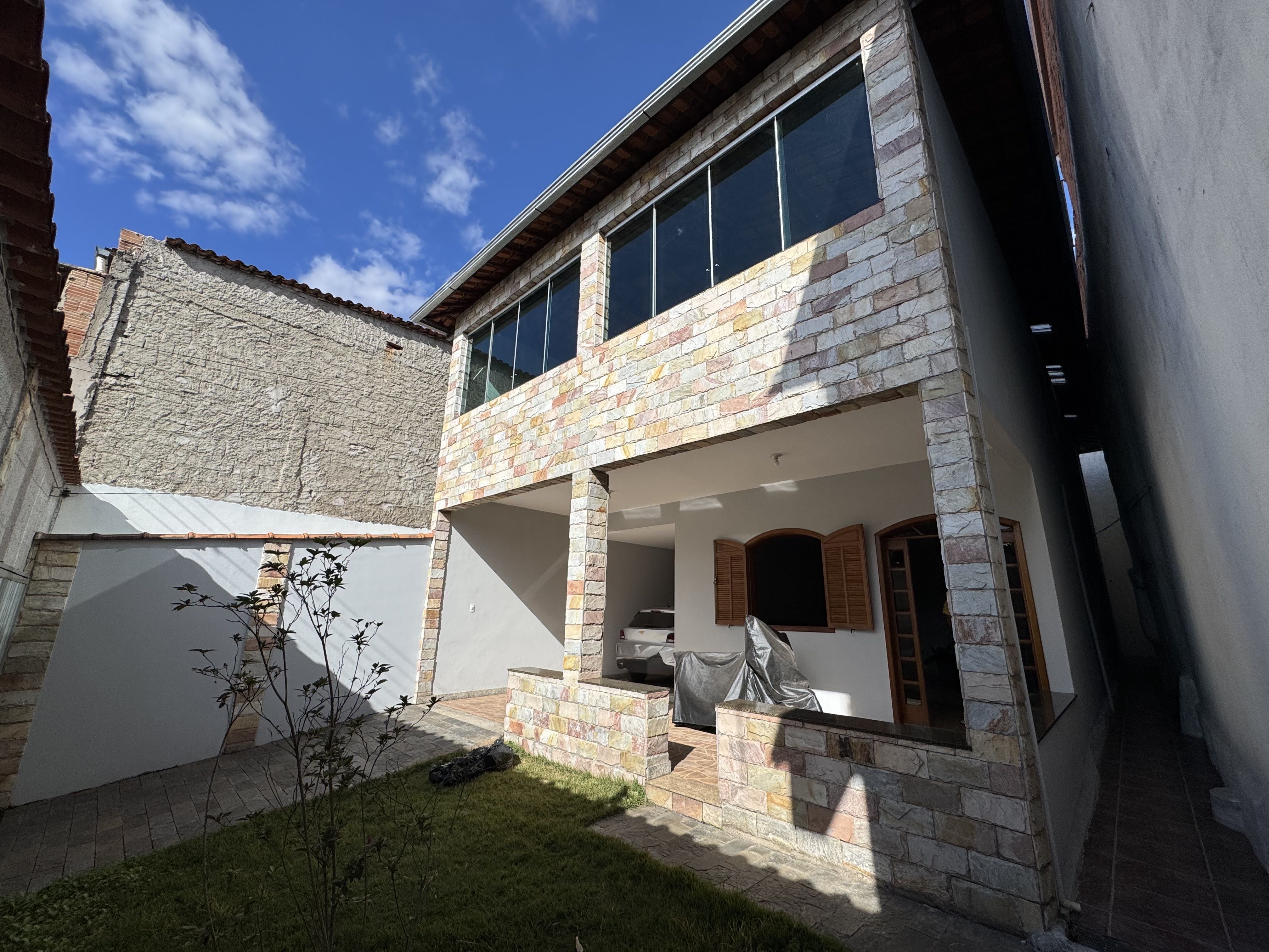 Casa com 3 quartos — Céu Azul, Belo Horizonte